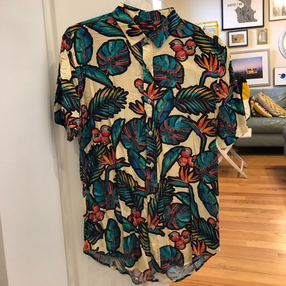 Other - Blue Floral Hawaiian Shirt Medium